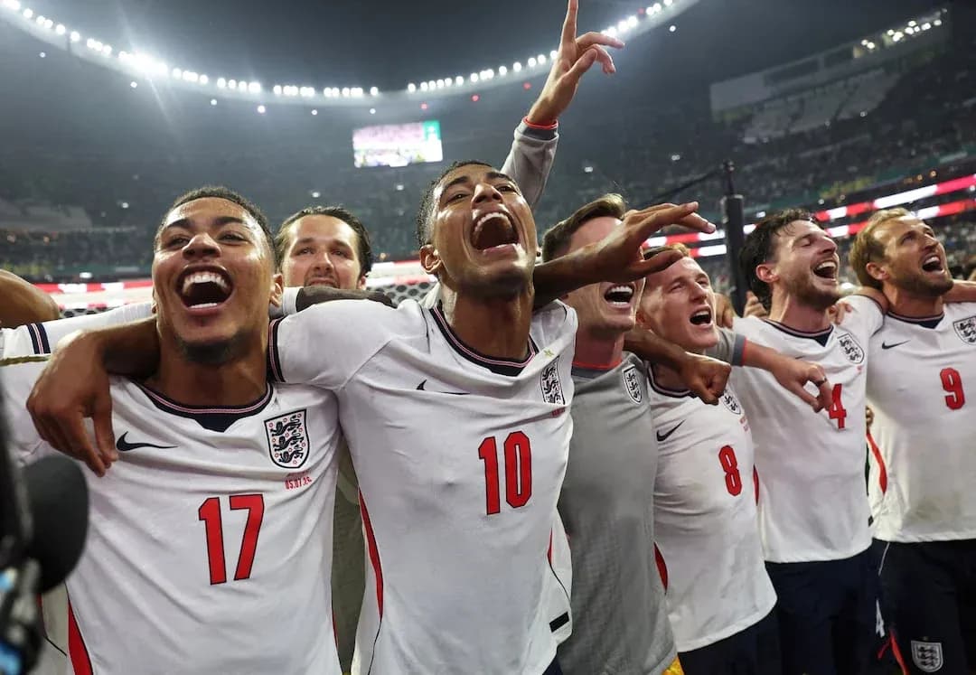 Jugadores de Inglaterra celebrando una victoria Jugadores de Inglaterra celebrando una victoria