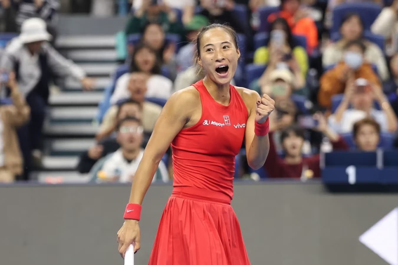 Zheng Qinwen emociona a Beijing con su triunfo en el China Open y su celebración en karaoke Zheng Qinwen emociona a Beijing con su triunfo en el China Open y su celebración en karaoke