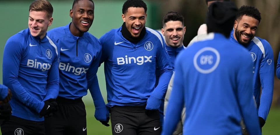 Jugadores riendo durante sesión de entrenamiento Jugadores riendo durante sesión de entrenamiento