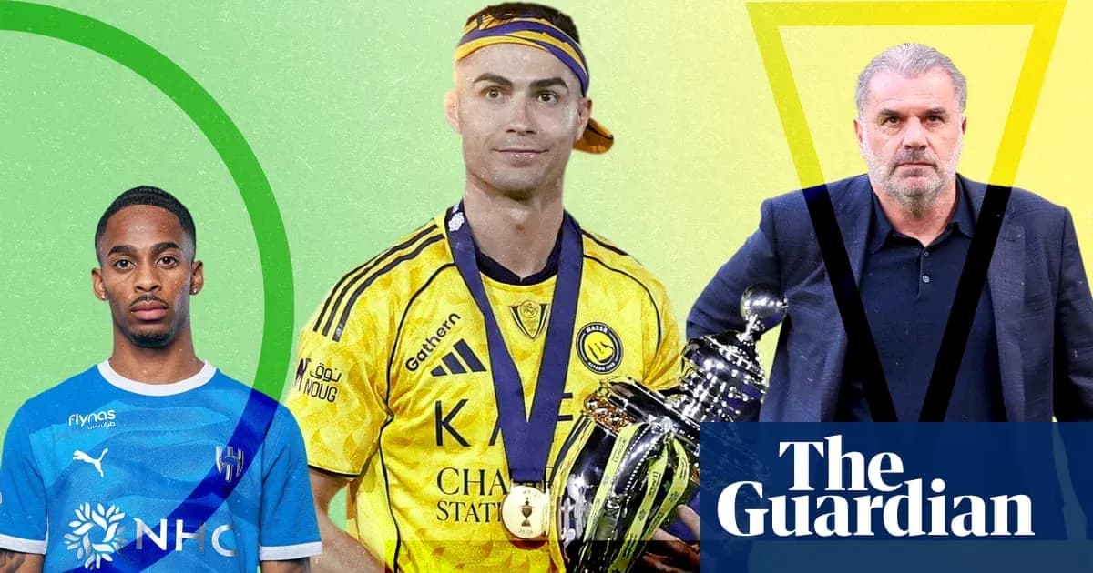 Tres jugadores de fútbol en un fondo colorido Tres jugadores de fútbol en un fondo colorido