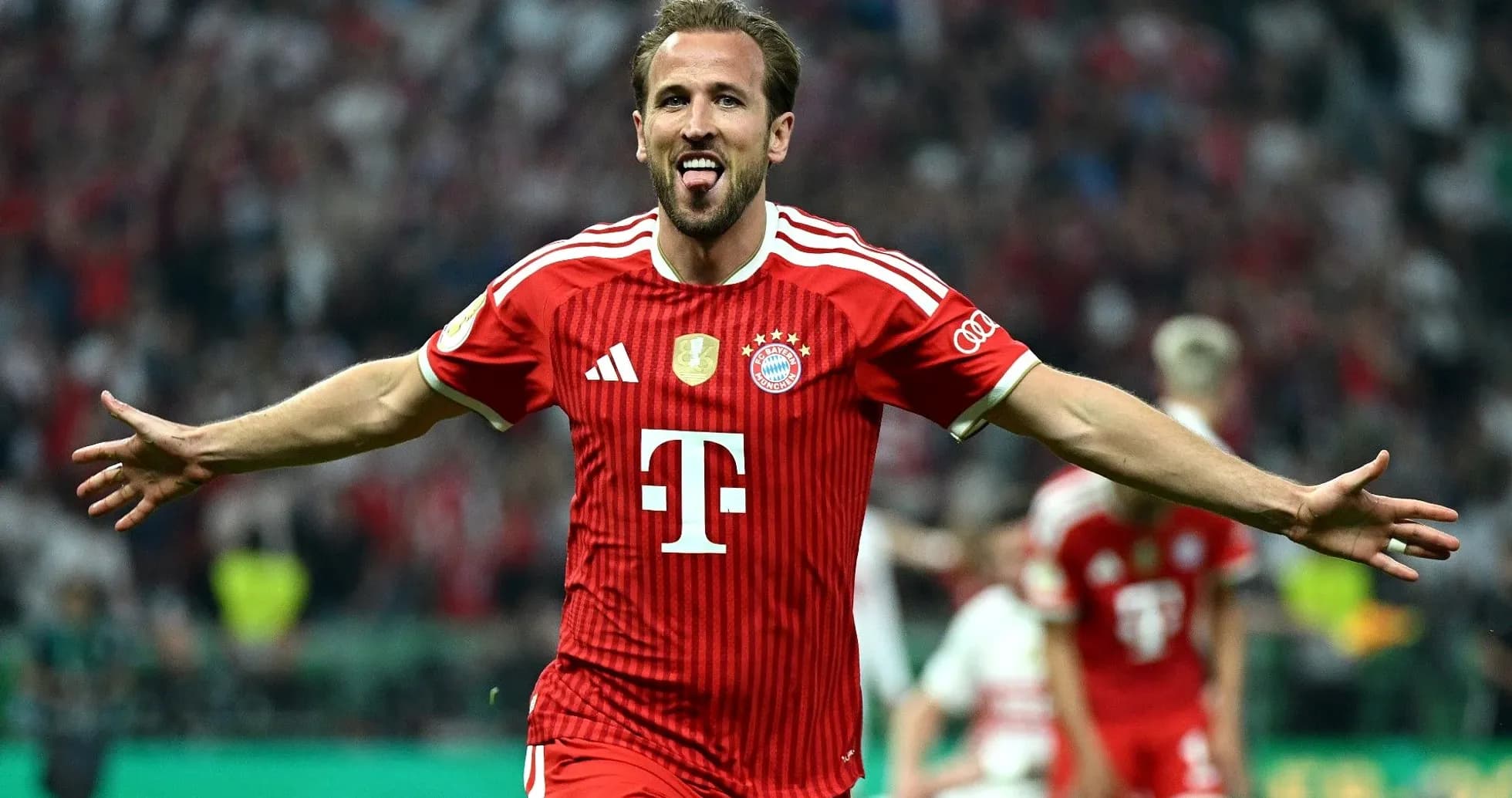 Jugador de Bayern Múnich celebrando un gol Jugador de Bayern Múnich celebrando un gol