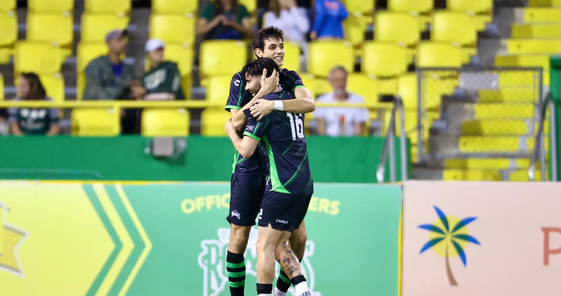Jugadores del Tampa Bay Rowdies celebrando un gol Jugadores del Tampa Bay Rowdies celebrando un gol