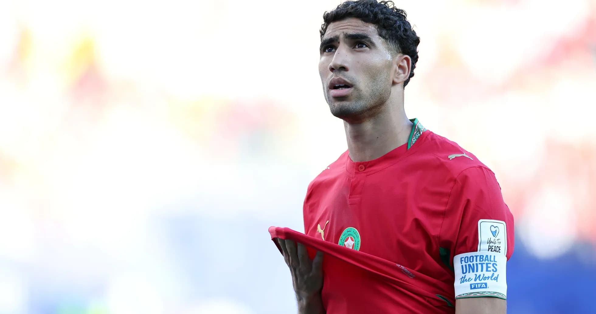 Jugador de Marruecos en el campo durante el partido Jugador de Marruecos en el campo durante el partido