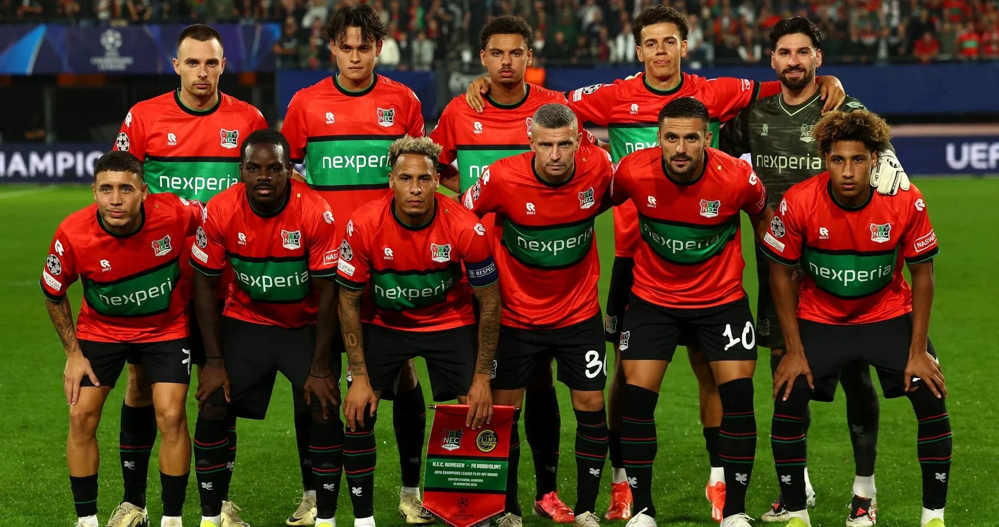 Equipo de Lens en la UEFA Champions League Equipo de Lens en la UEFA Champions League