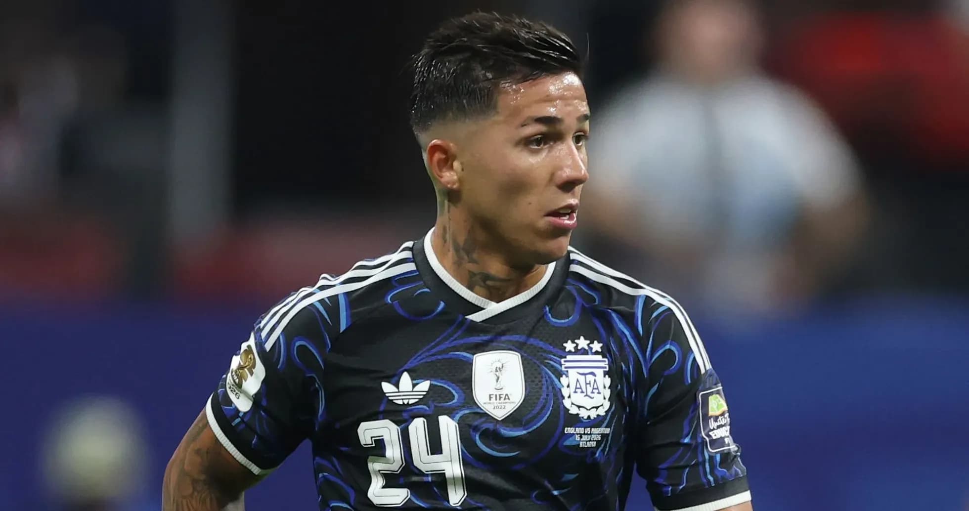 Jugador de Argentina con camiseta negra en partido Jugador de Argentina con camiseta negra en partido