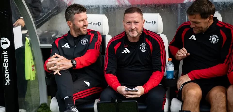 Entrenadores de Manchester United en el banquillo Entrenadores de Manchester United en el banquillo
