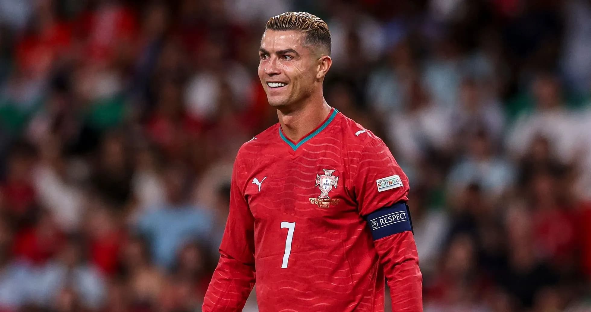 Cristiano Ronaldo en partido con Portugal Cristiano Ronaldo en partido con Portugal