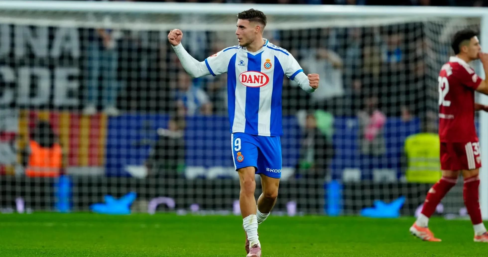Jugador del Espanyol celebra un gol Jugador del Espanyol celebra un gol