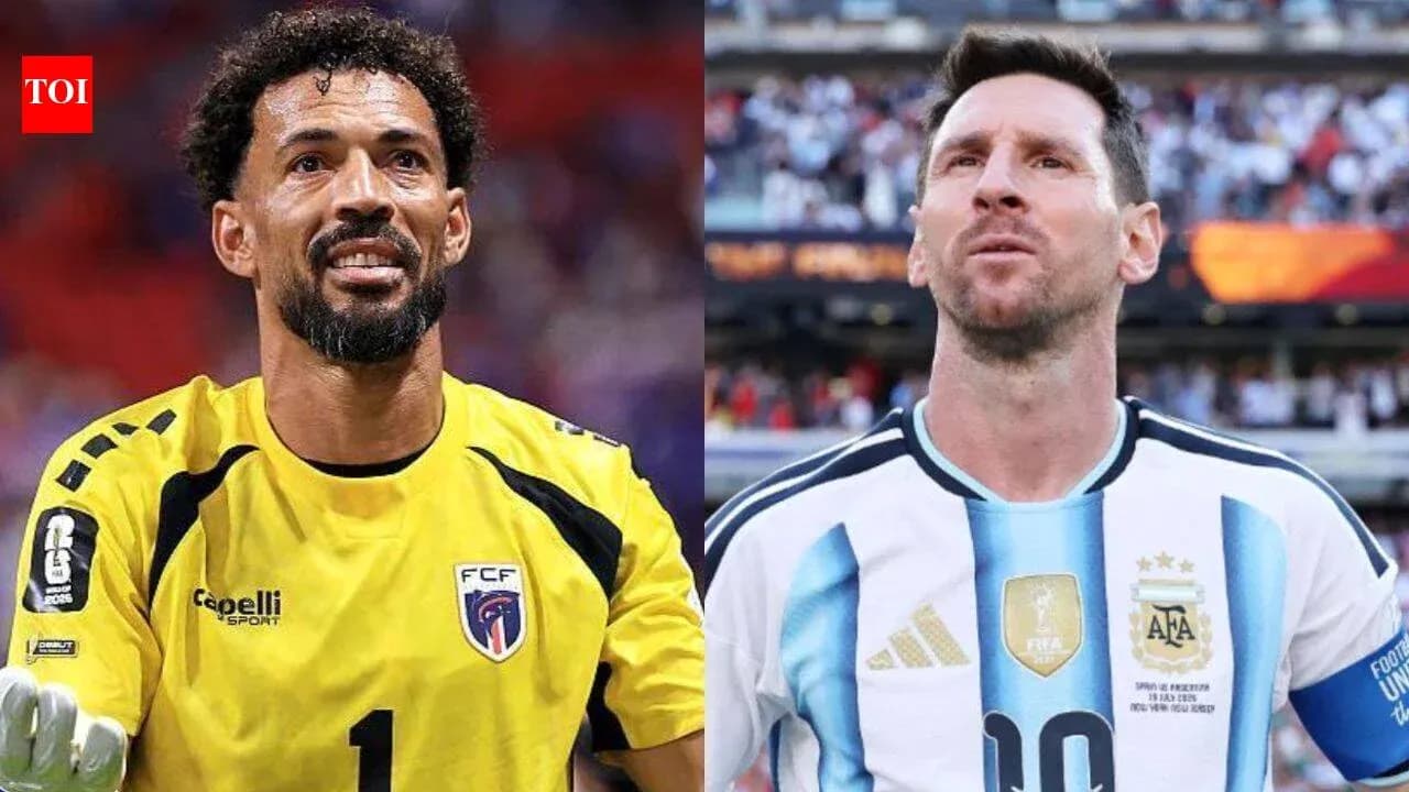 Portero y jugador de Argentina en acción Portero y jugador de Argentina en acción