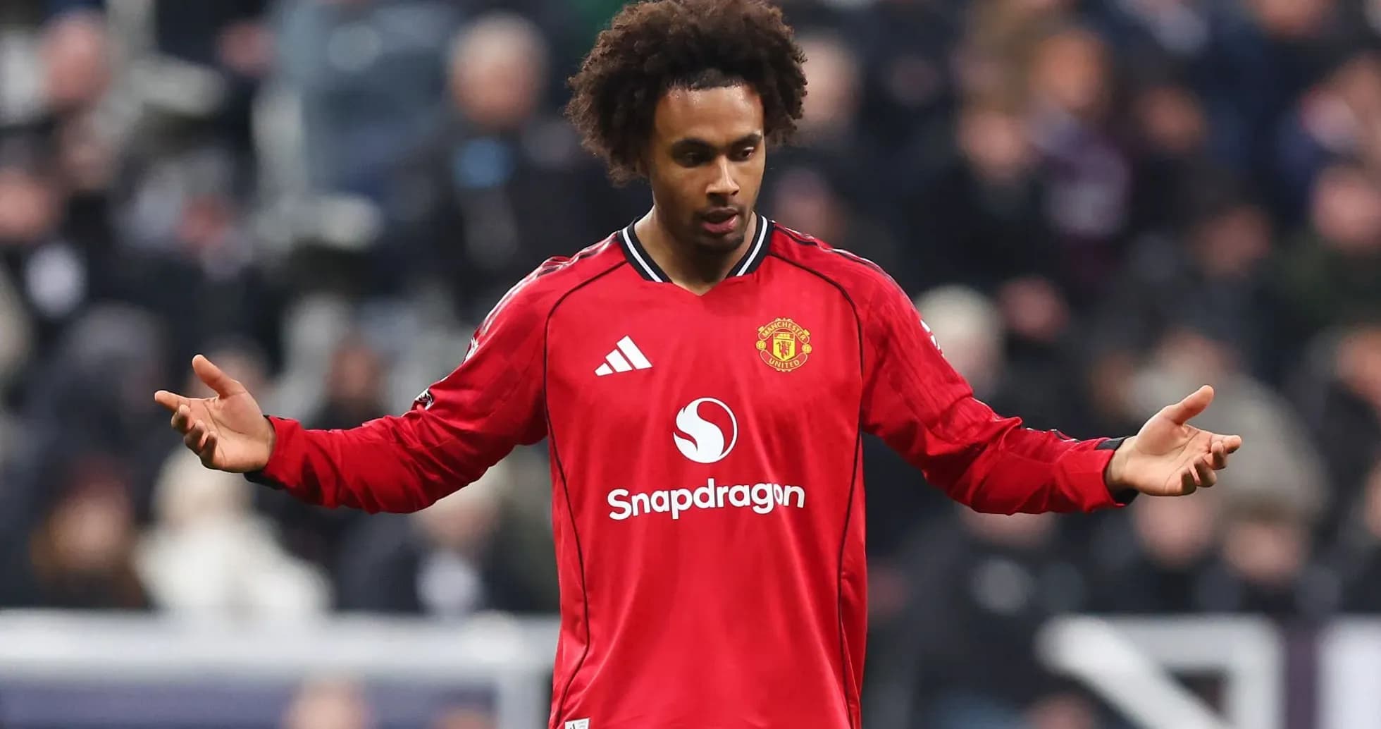 Jugador de Manchester United en acción durante partido Jugador de Manchester United en acción durante partido