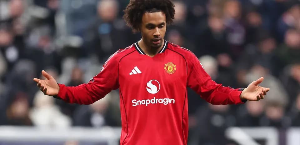 Jugador de Manchester United en acción durante partido Jugador de Manchester United en acción durante partido