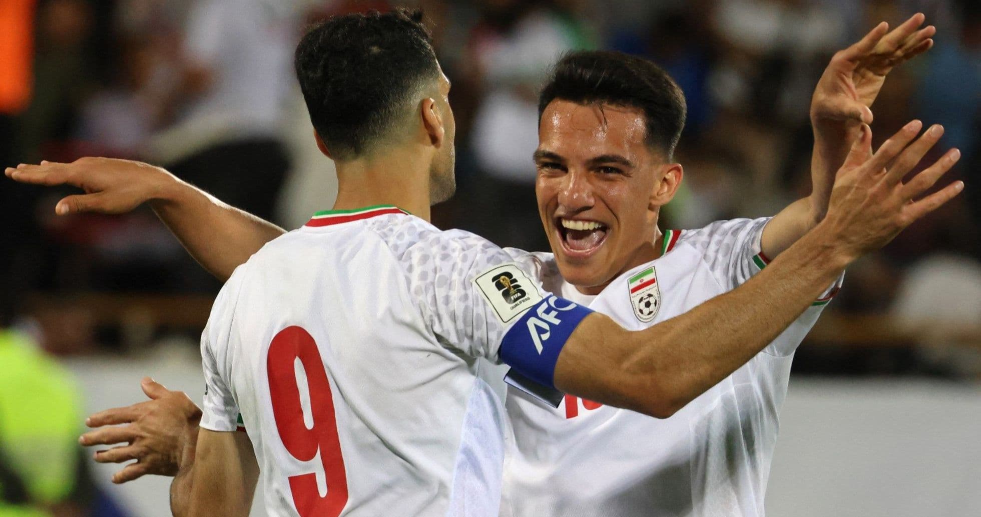 Jugadores de Irán celebrando un gol en partido Jugadores de Irán celebrando un gol en partido