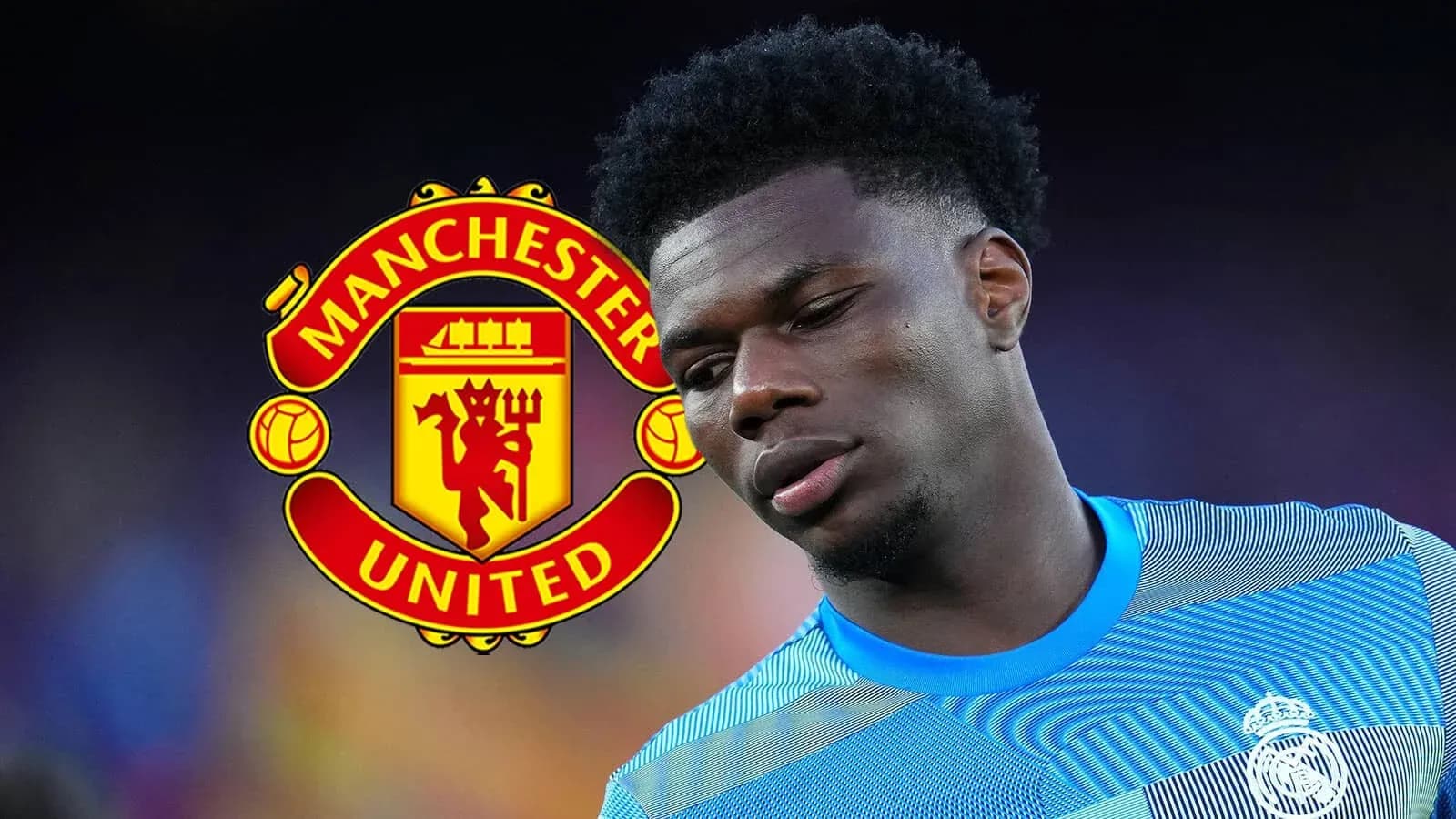 Jugador en uniforme de entrenamiento con logotipo de Manchester United Jugador en uniforme de entrenamiento con logotipo de Manchester United