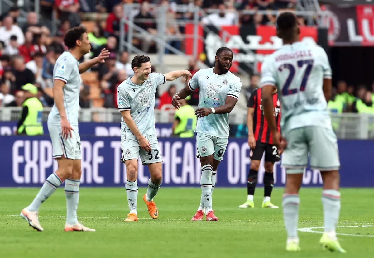 Jugadores de Udinese celebrando un gol Jugadores de Udinese celebrando un gol