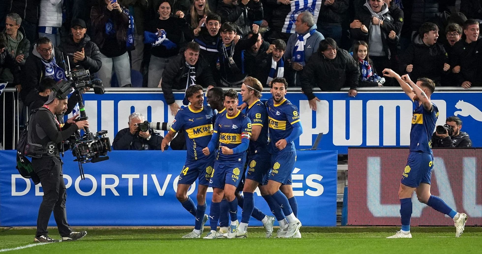 Celebración de los jugadores del Alavés Celebración de los jugadores del Alavés