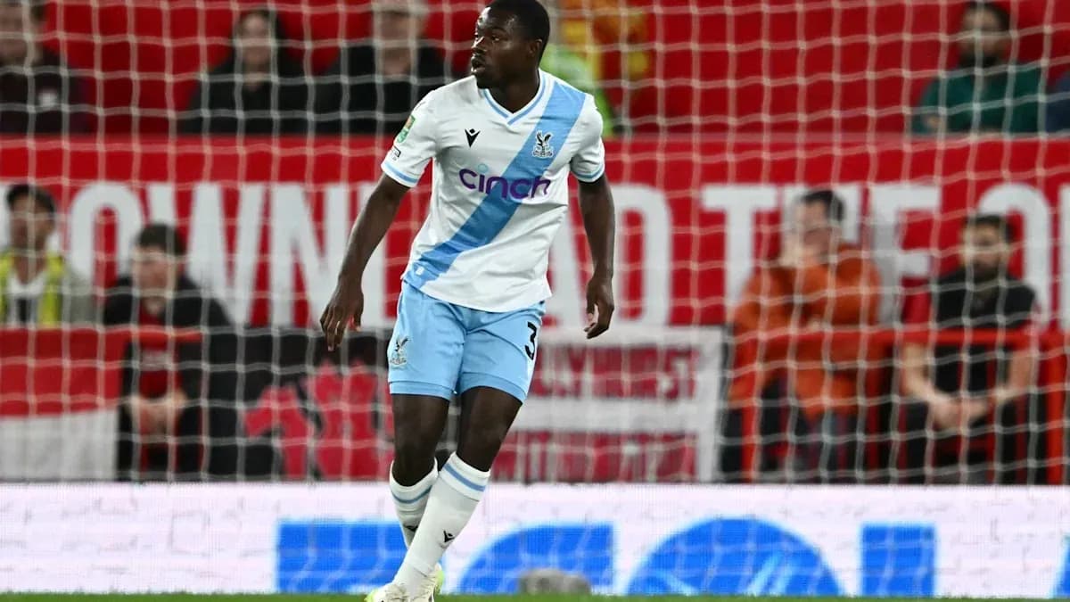 Jugador de Crystal Palace en el campo durante el partido Jugador de Crystal Palace en el campo durante el partido