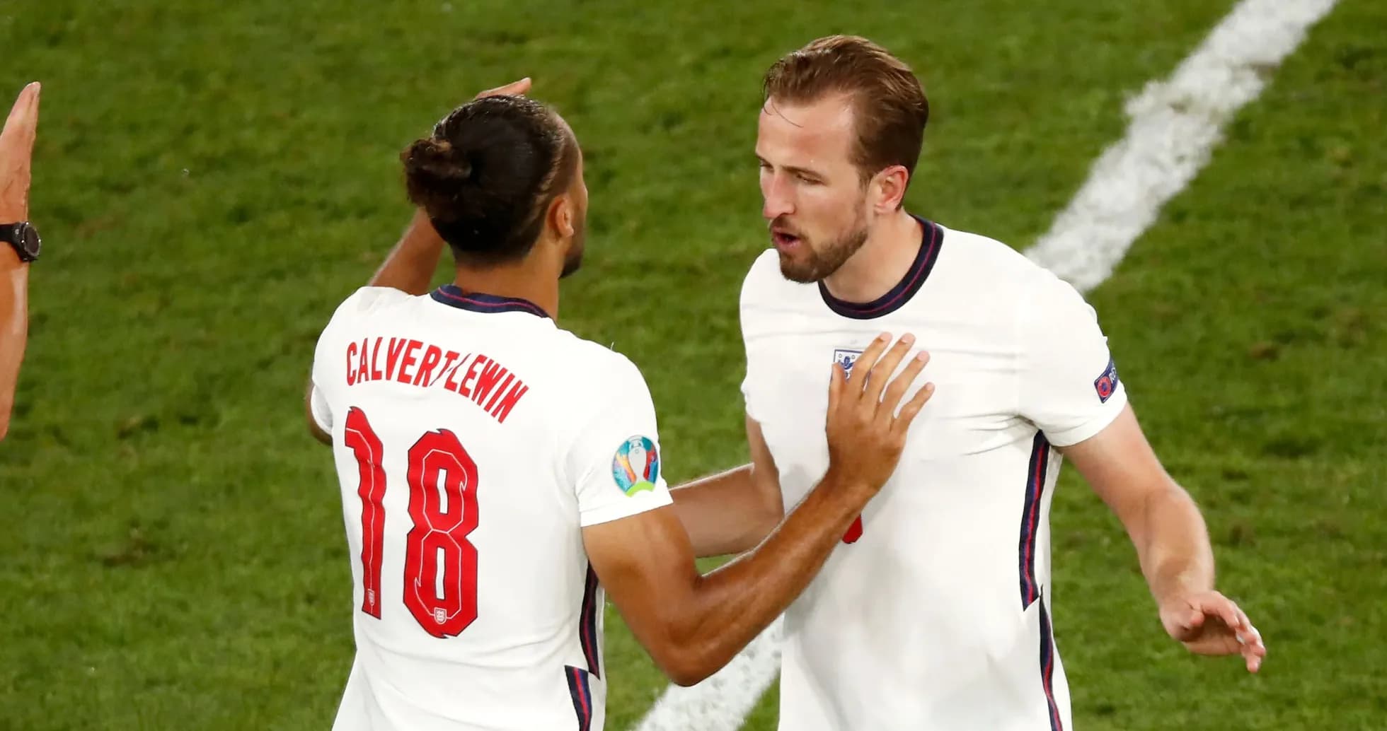 Calvert-Lewin y Kane celebrando un gol en partido Calvert-Lewin y Kane celebrando un gol en partido