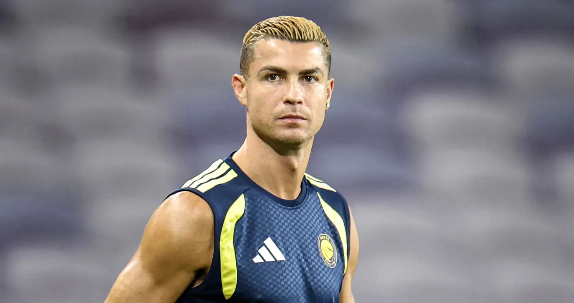 Jugador entrenando con camiseta sin mangas Jugador entrenando con camiseta sin mangas