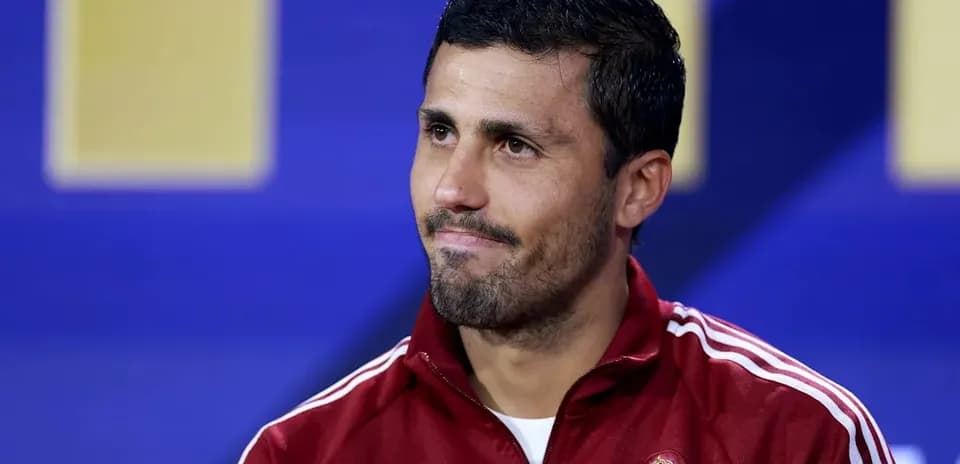 Jugador español en conferencia de prensa Jugador español en conferencia de prensa