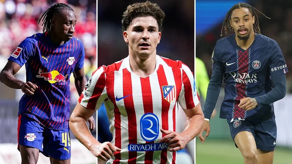 Tres jugadores de fútbol en acción durante partidos Tres jugadores de fútbol en acción durante partidos