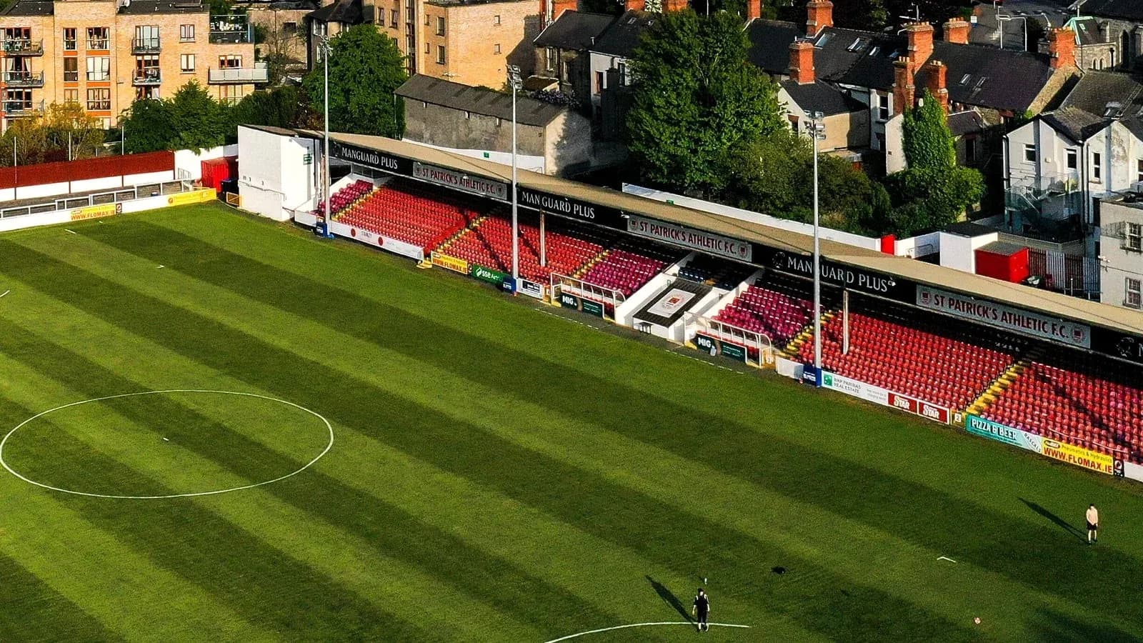 Vista del campo de juego de St Patrick's Athletic Vista del campo de juego de St Patrick's Athletic