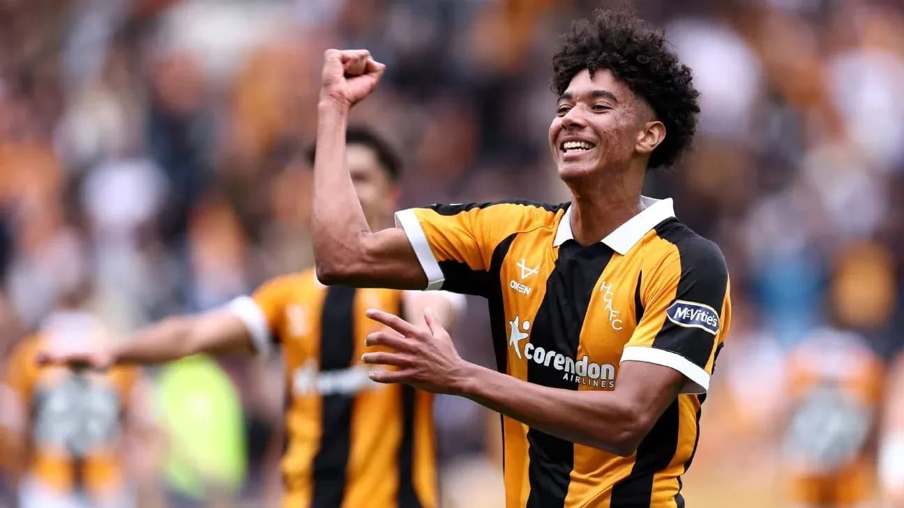 Jugador de Hull City celebra un gol en el estadio Jugador de Hull City celebra un gol en el estadio