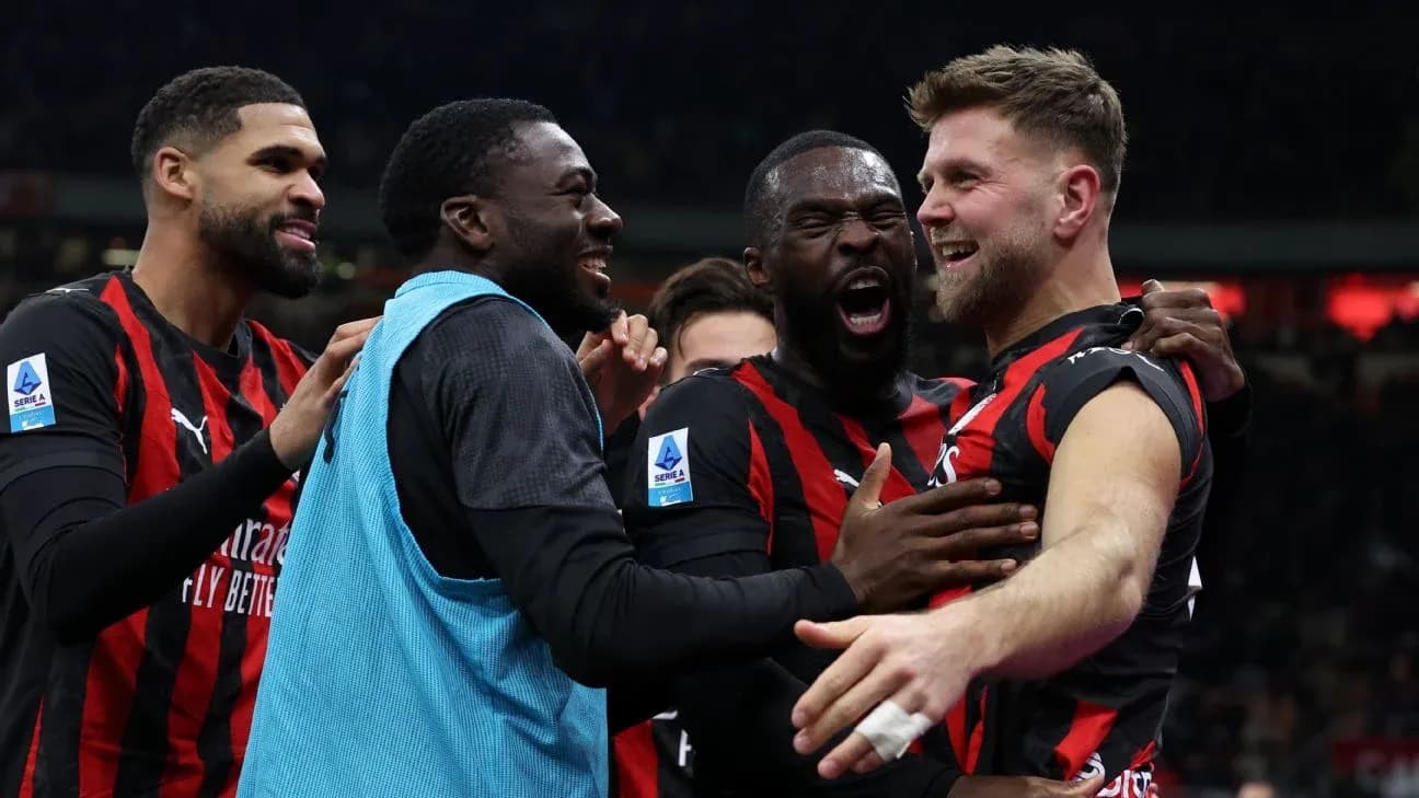 Jugadores del AC Milan celebrando un gol Jugadores del AC Milan celebrando un gol
