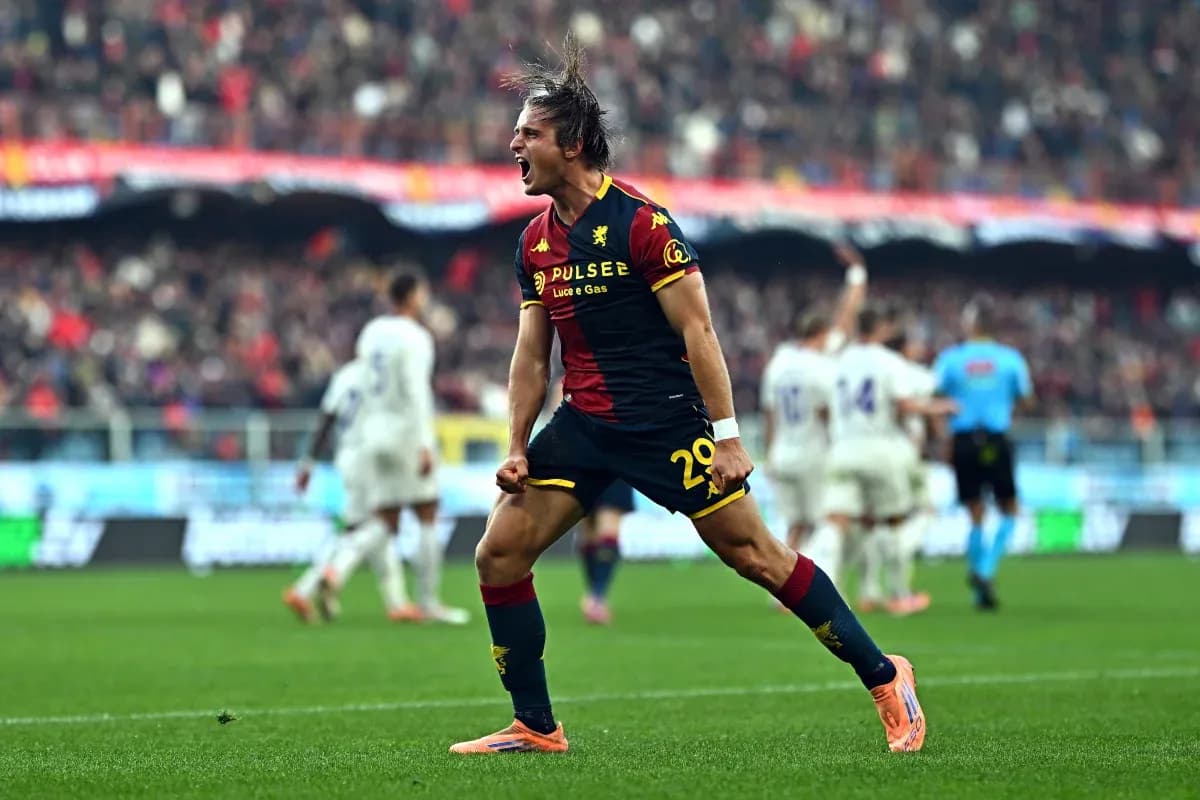 Jugador de Genoa celebrando un gol Jugador de Genoa celebrando un gol
