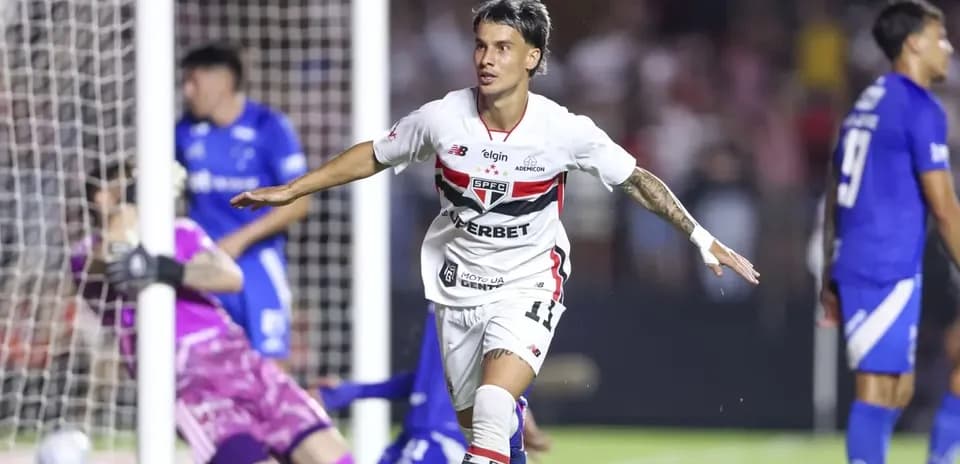 Jugadores de Sao Paulo celebrando un gol Jugadores de Sao Paulo celebrando un gol