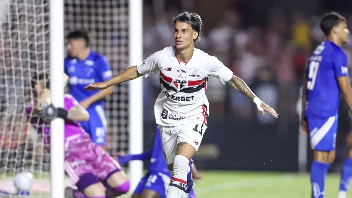 Jugadores de Sao Paulo celebrando un gol Jugadores de Sao Paulo celebrando un gol