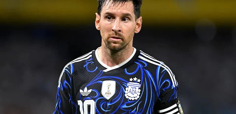 Lionel Messi en partido con camiseta argentina Lionel Messi en partido con camiseta argentina