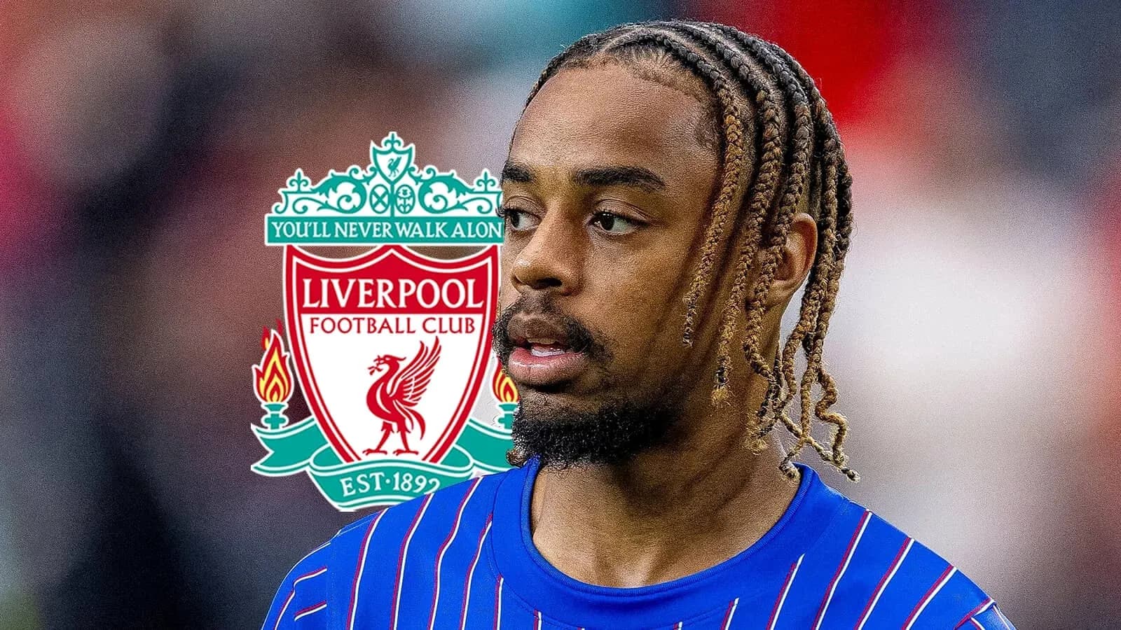 Jugador con camiseta de Liverpool en primer plano Jugador con camiseta de Liverpool en primer plano