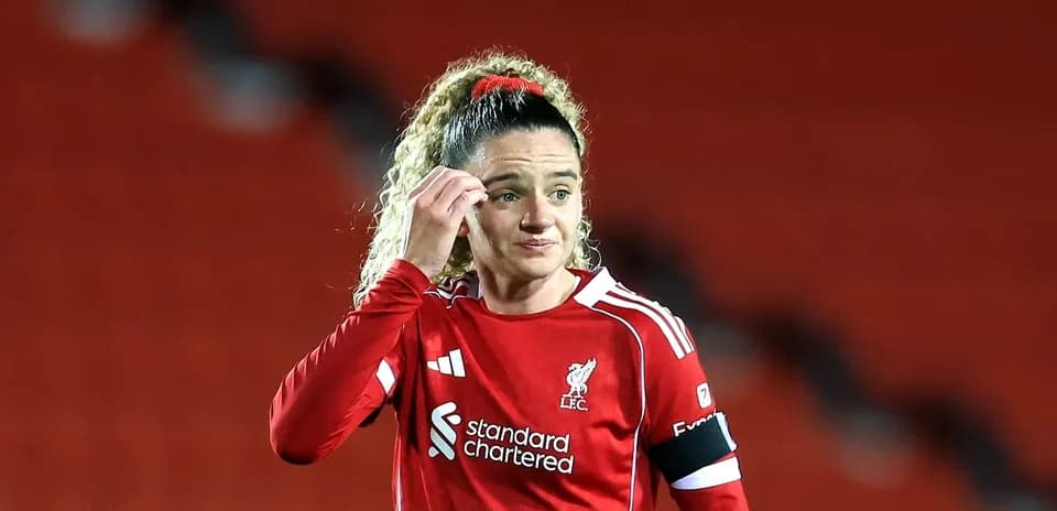 Jugadora de Liverpool en acción durante un partido Jugadora de Liverpool en acción durante un partido