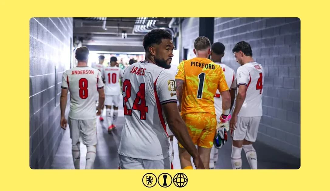 Jugadores saliendo del túnel hacia el campo Jugadores saliendo del túnel hacia el campo