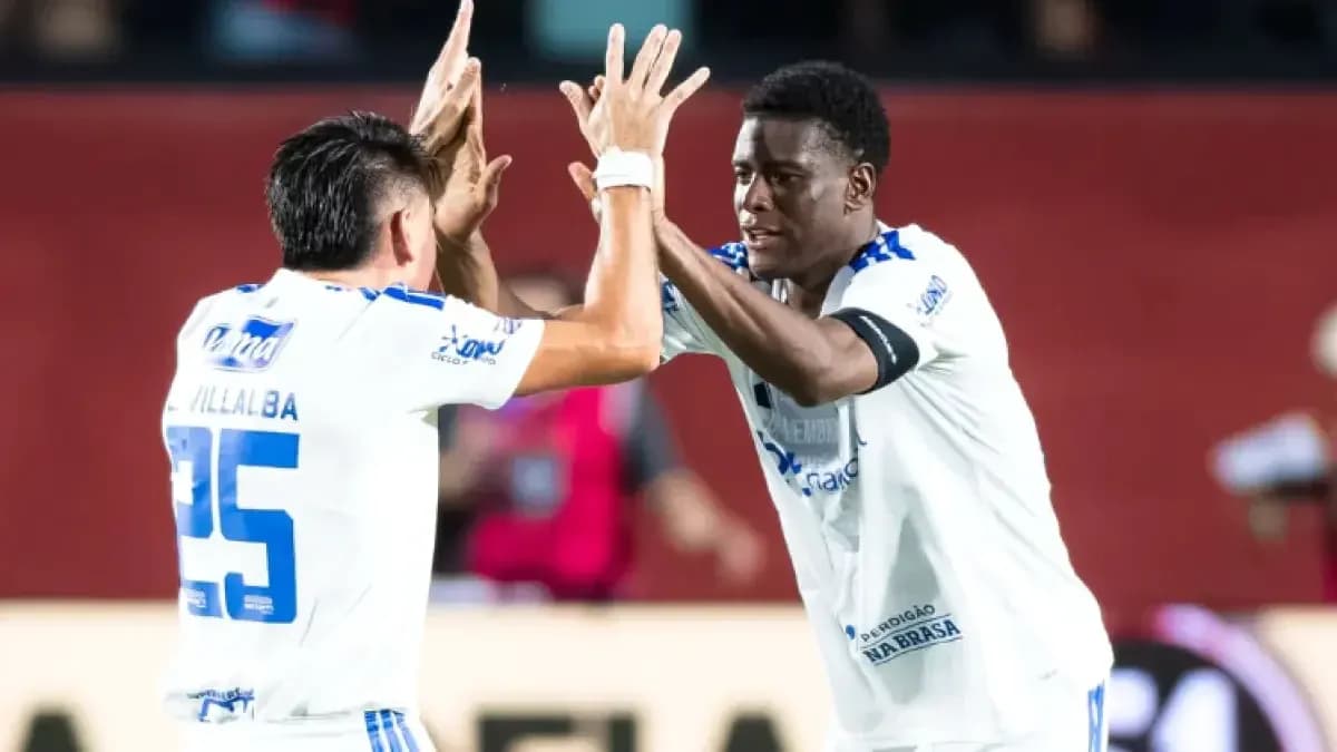 Jugadores de Cruzeiro celebrando un gol Jugadores de Cruzeiro celebrando un gol