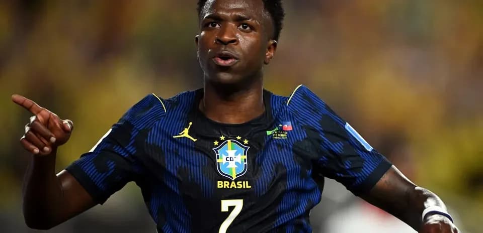 Jugador de Brasil señalando durante el partido Jugador de Brasil señalando durante el partido