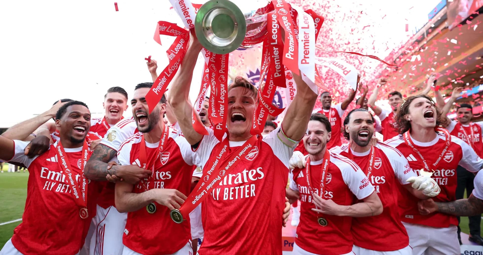Jugadores del Arsenal celebrando el título de Premier League Jugadores del Arsenal celebrando el título de Premier League