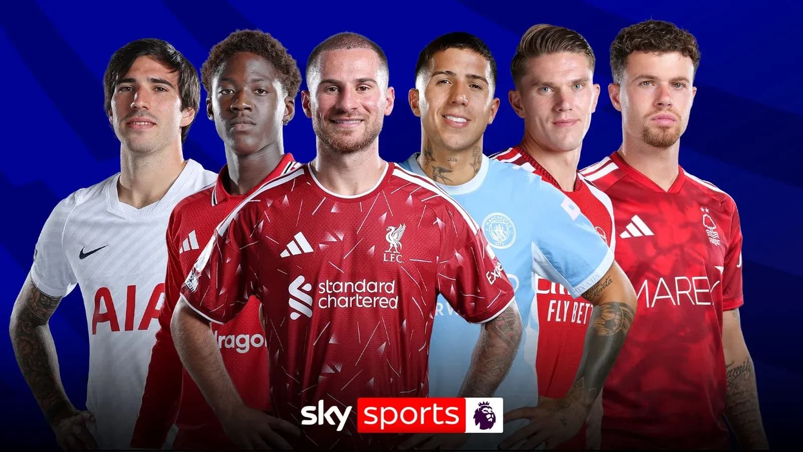Jugadores de fútbol en camisetas de sus equipos Jugadores de fútbol en camisetas de sus equipos