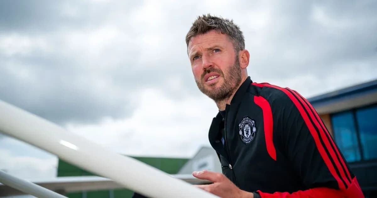 Entrenador de Manchester United en el campo Entrenador de Manchester United en el campo