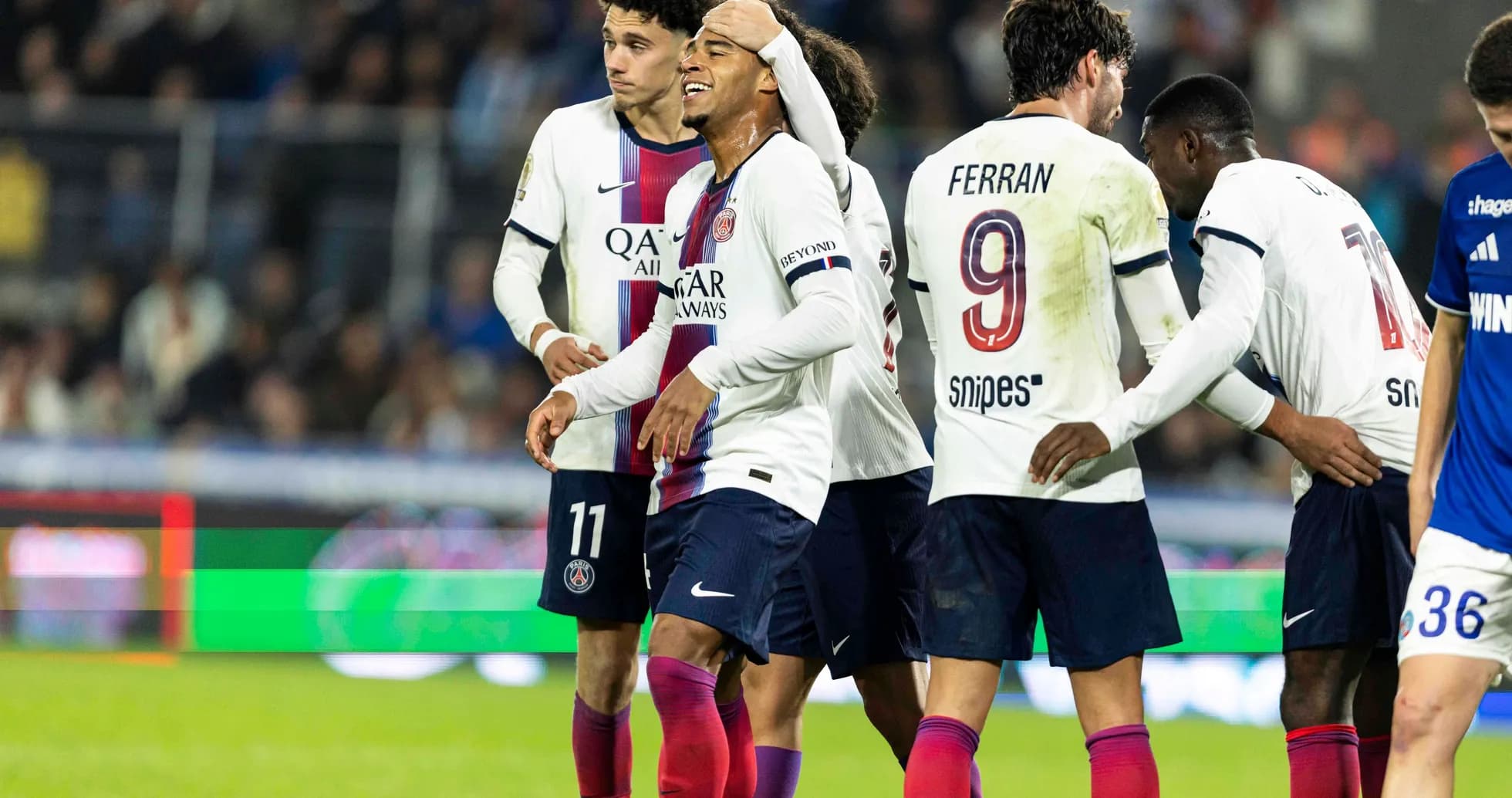 Jugadores del PSG celebrando un gol en el partido Jugadores del PSG celebrando un gol en el partido