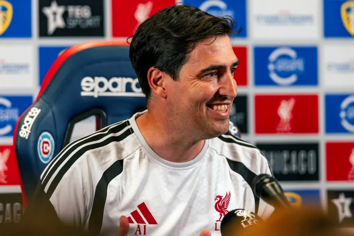 Entrenador de Liverpool en conferencia de prensa Entrenador de Liverpool en conferencia de prensa