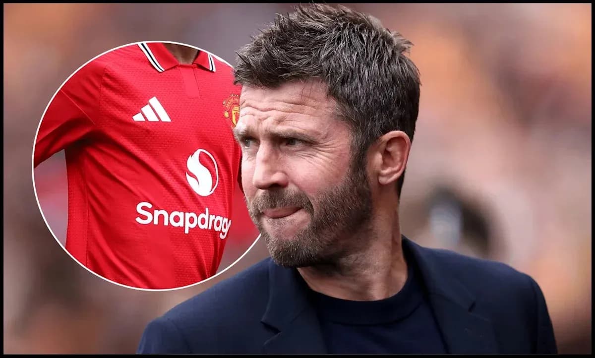 Entrenador de Manchester United en la cancha Entrenador de Manchester United en la cancha