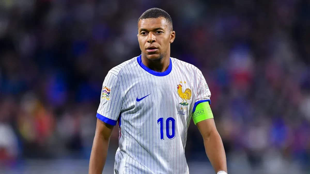 Jugador con camiseta de Francia durante el partido Jugador con camiseta de Francia durante el partido