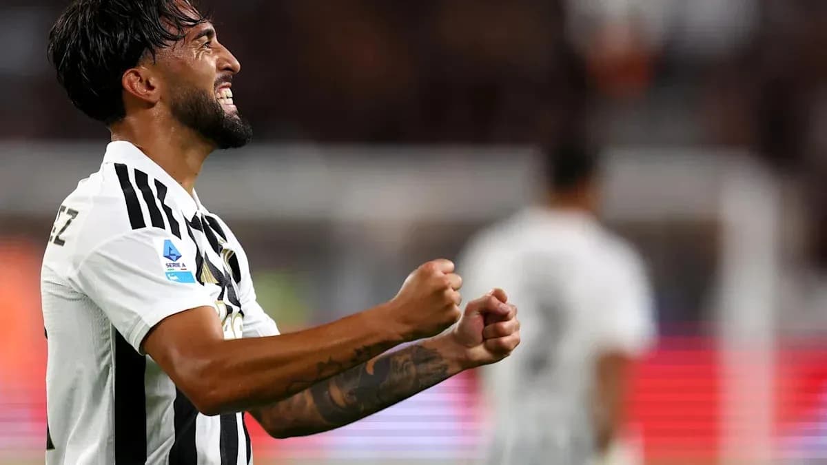 Jugador de la Juventus celebrando un gol en el partido Jugador de la Juventus celebrando un gol en el partido