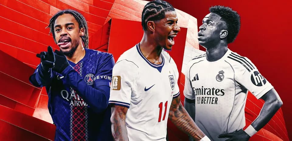 Tres jugadores de fútbol en fondo rojo Tres jugadores de fútbol en fondo rojo