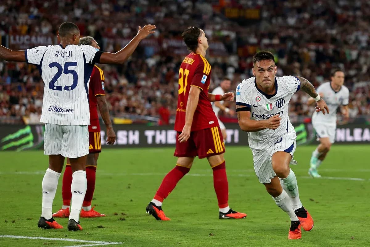 Lautaro Martínez celebra un gol contra AS Roma Lautaro Martínez celebra un gol contra AS Roma