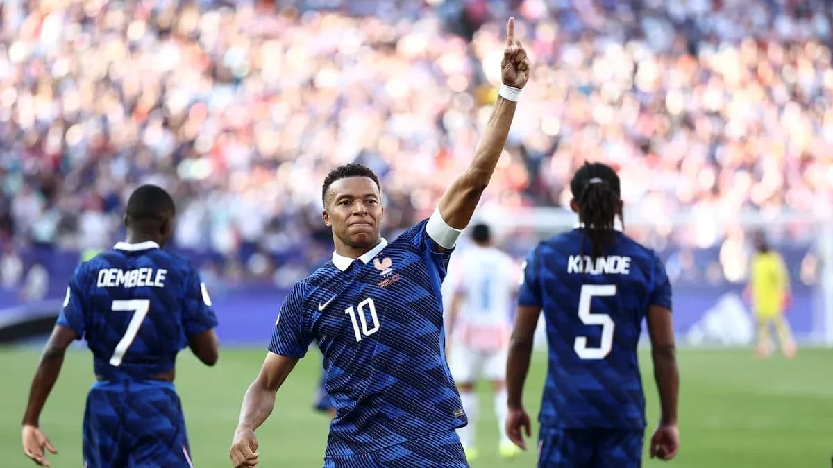 Kylian Mbappé celebrando un gol en partido Kylian Mbappé celebrando un gol en partido