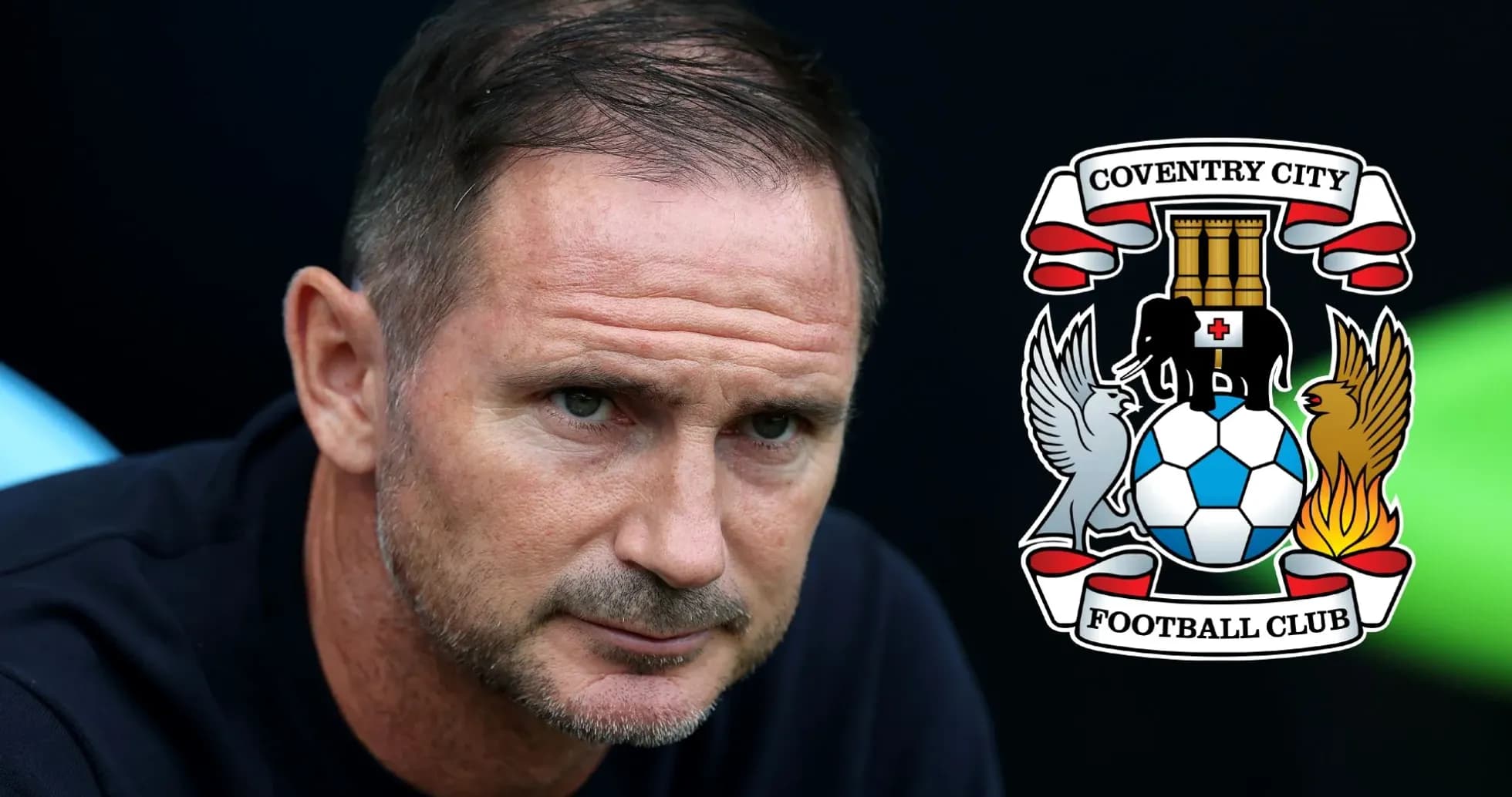 Entrenador de Coventry City mirando pensativo Entrenador de Coventry City mirando pensativo