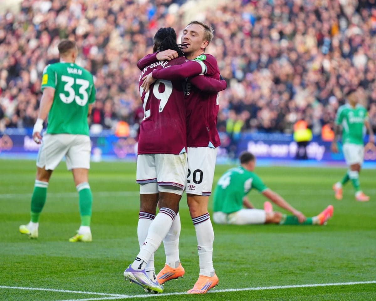 Jugadores de West Ham celebrando un gol Jugadores de West Ham celebrando un gol