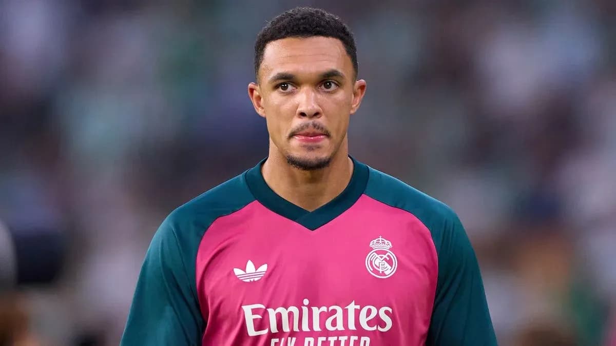 Portero de Real Madrid en uniforme de entrenamiento Portero de Real Madrid en uniforme de entrenamiento